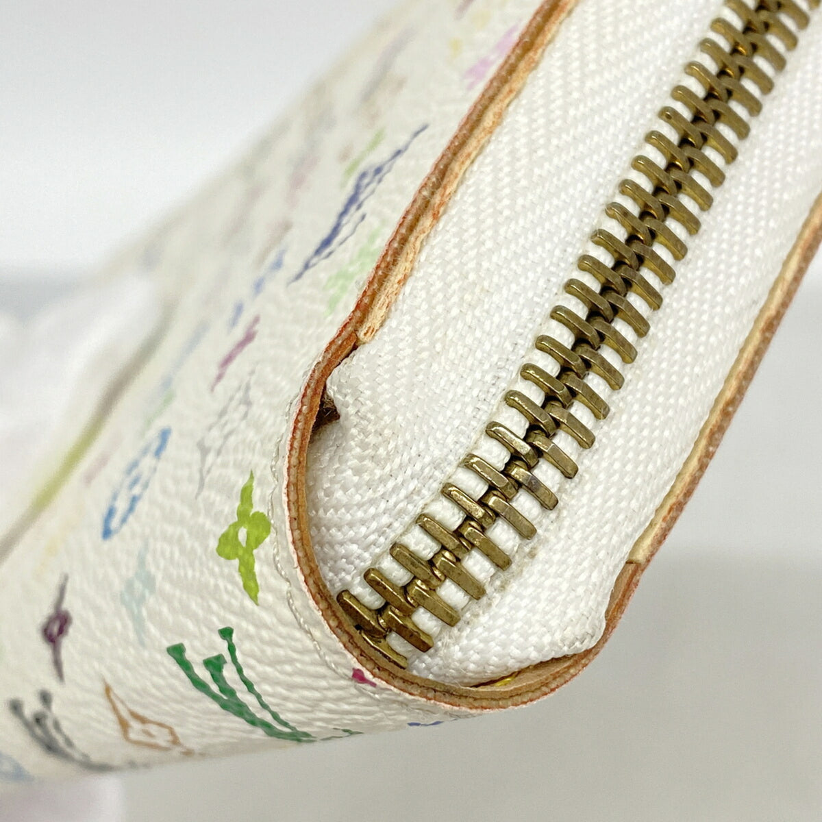 Louis Vuitton Blanc Long Wallet (Bi-Fold) (Pre-Owned)
