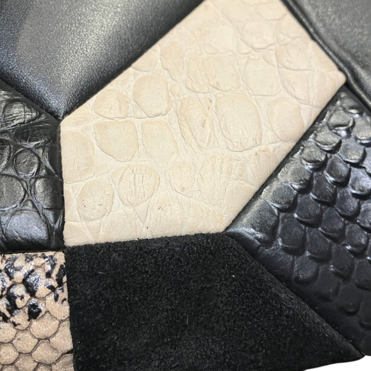 Coach Black White Leather Suede Handbag (Pre-Owned)