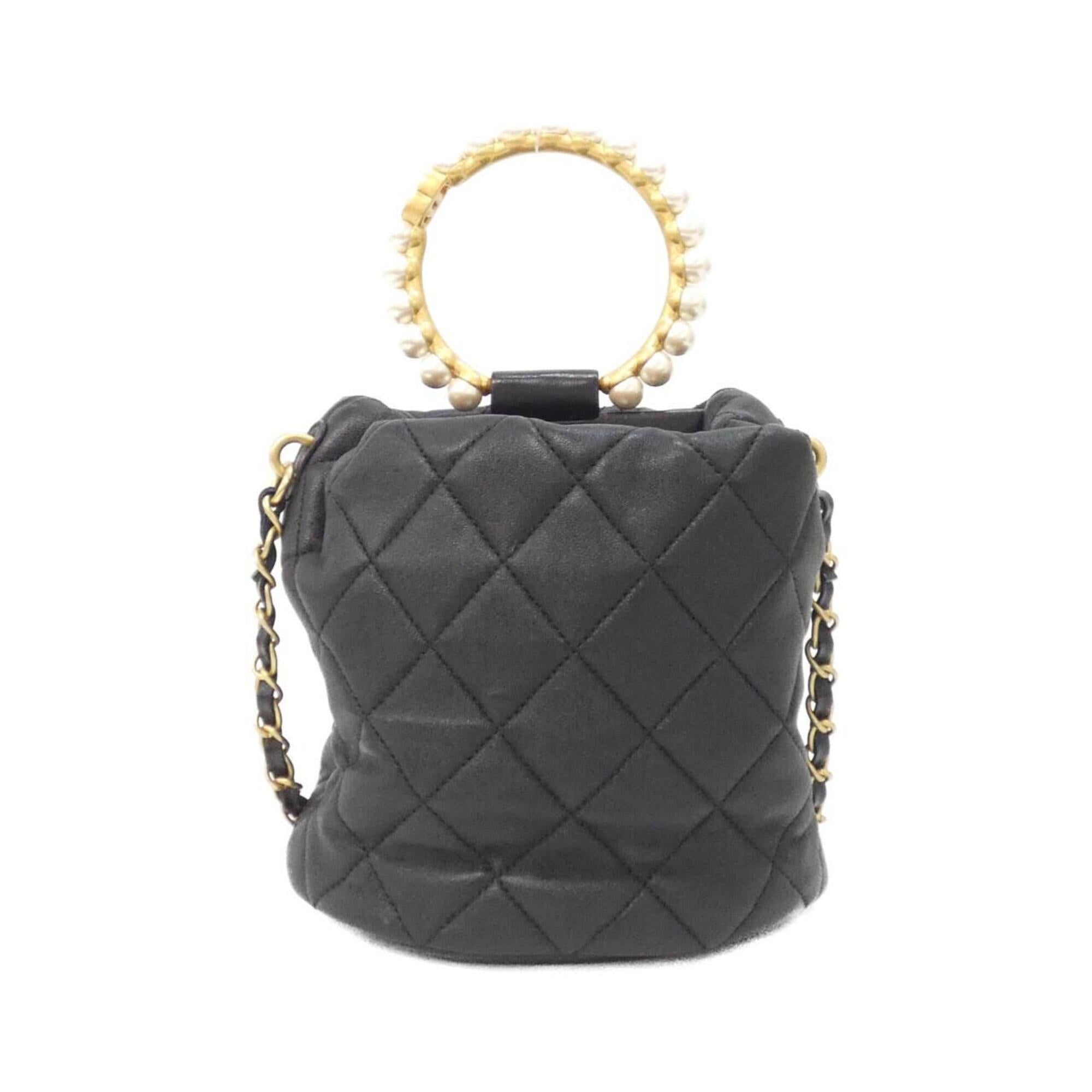 Chanel Black Leather Shoulder Bag (Pre-Owned)