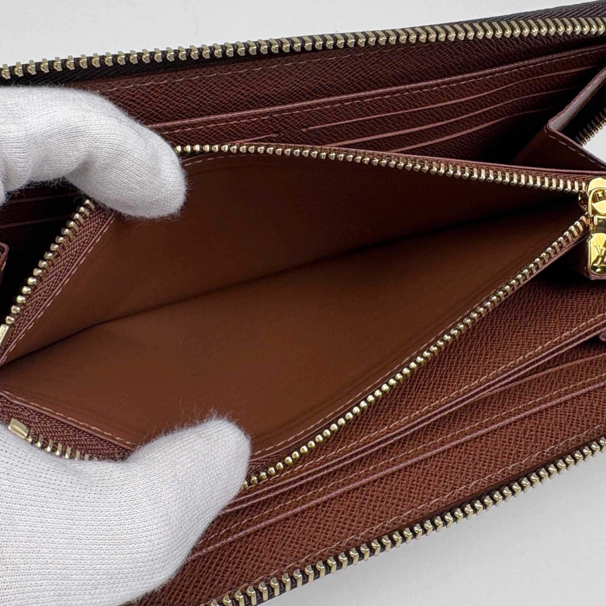 Louis Vuitton Brown Monogram Monogram Long Wallet (Bi-Fold) (Pre-Owned)