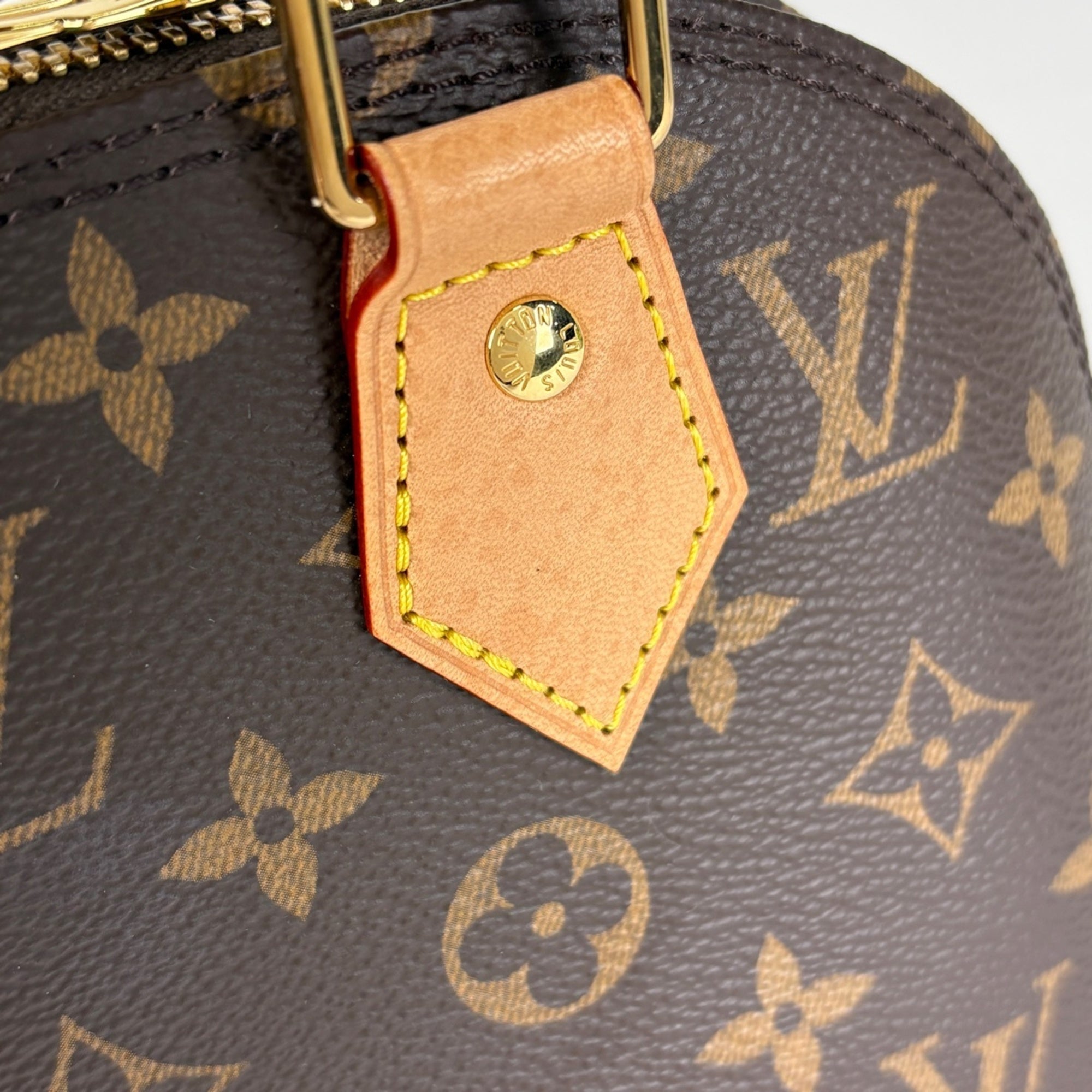 Louis Vuitton Brown Monogram Handbag (Pre-Owned)