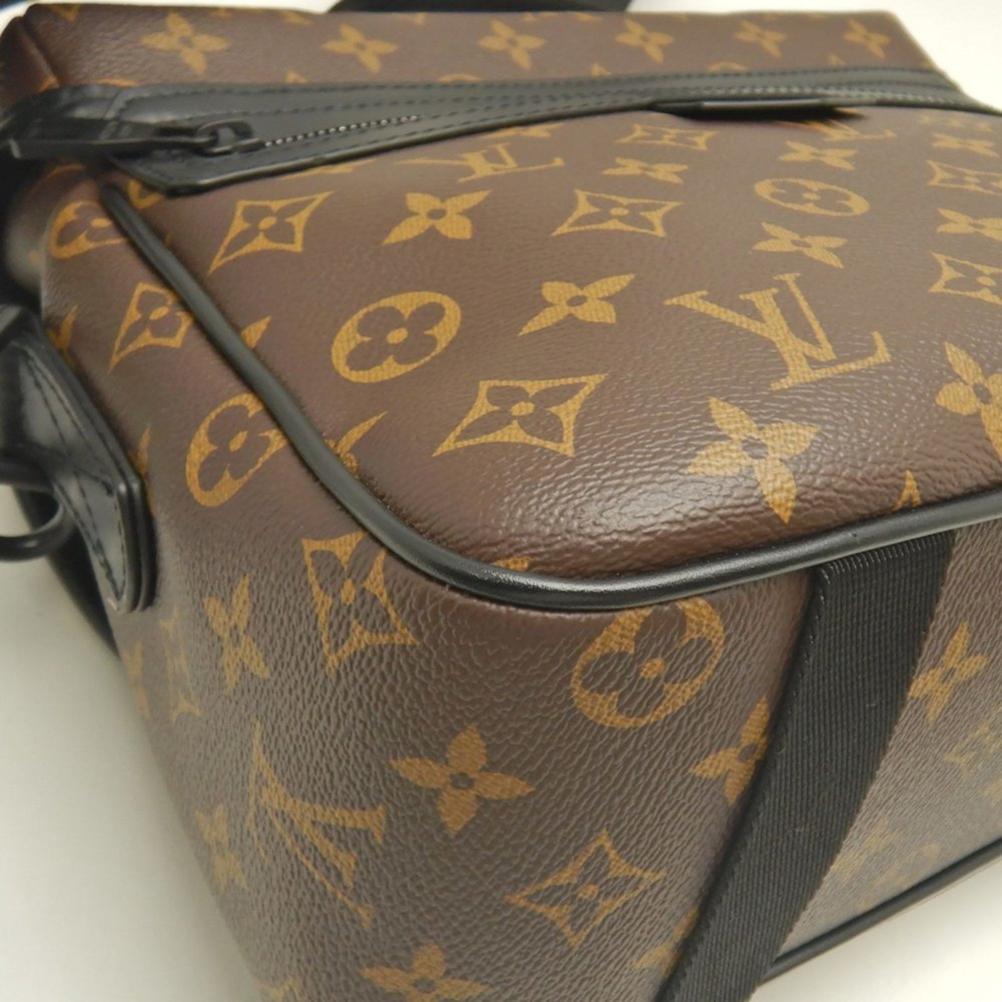 Louis Vuitton Brown Pvc Shoulder Bag (Pre-Owned)
