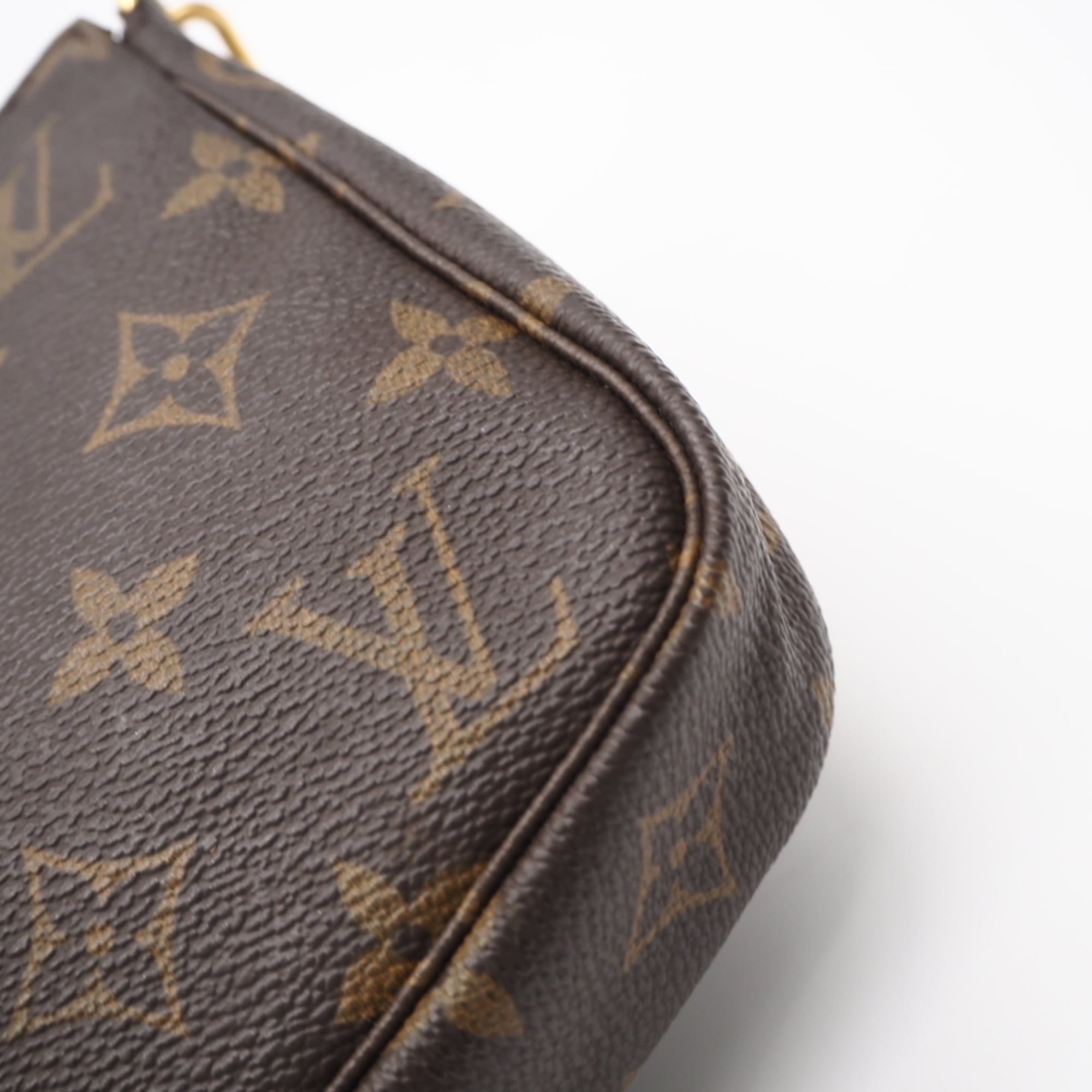 Louis Vuitton Monogram Beige Brown Coated Canvas Leather Handbag Pochette (Pre-Owned)
