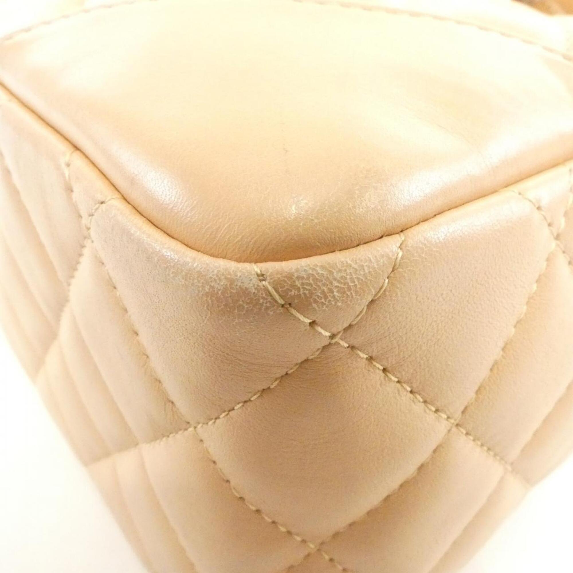 Chanel Beige Leather Handbag (Pre-Owned)
