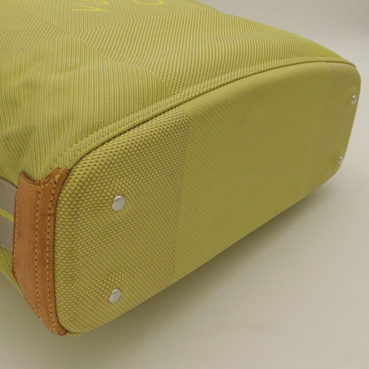 Louis Vuitton Lime Yellow Damier Geant Canvas Handbag Shoulder Bag (Pre-Owned)