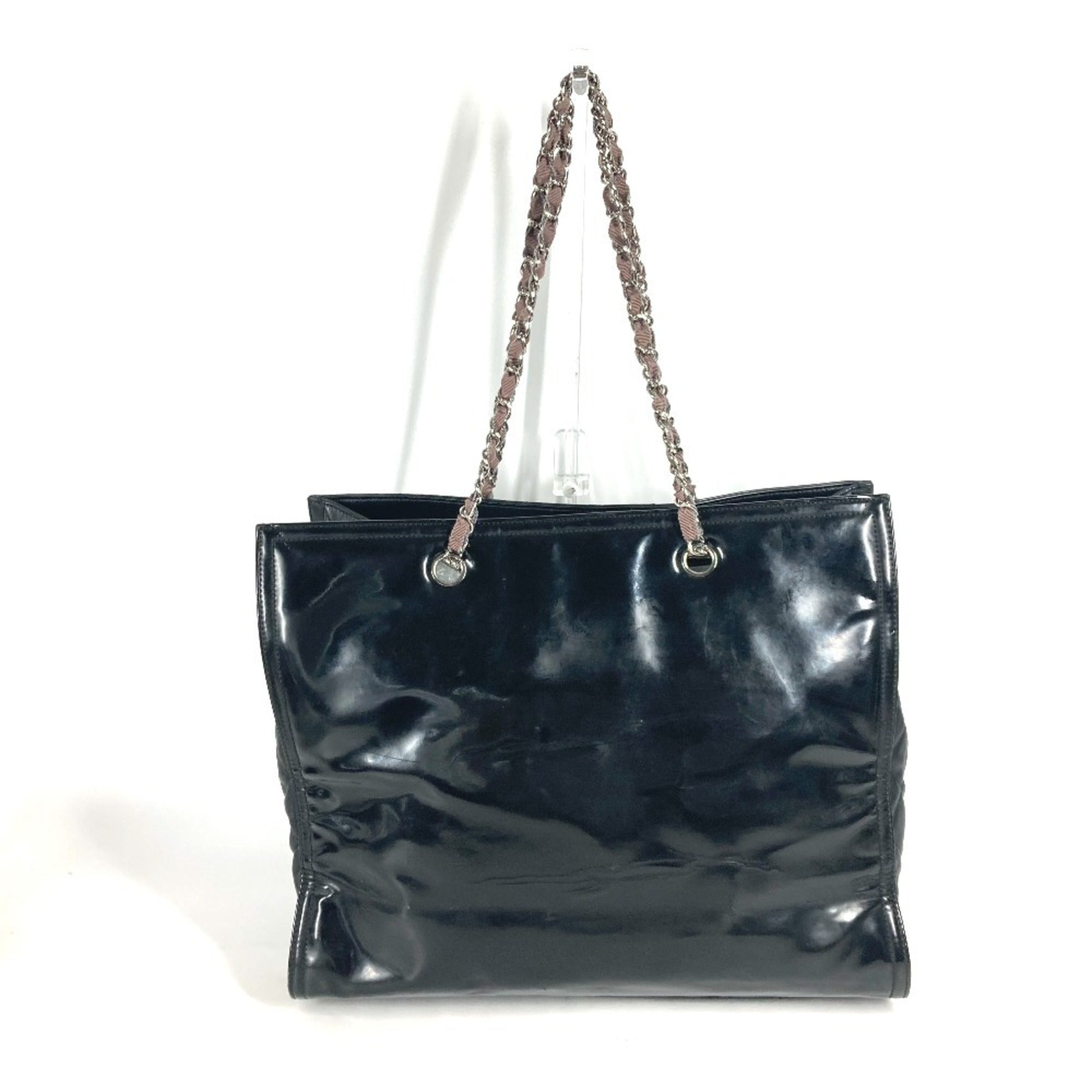 Chanel Black Shoulder Bag (Pre-Owned)
