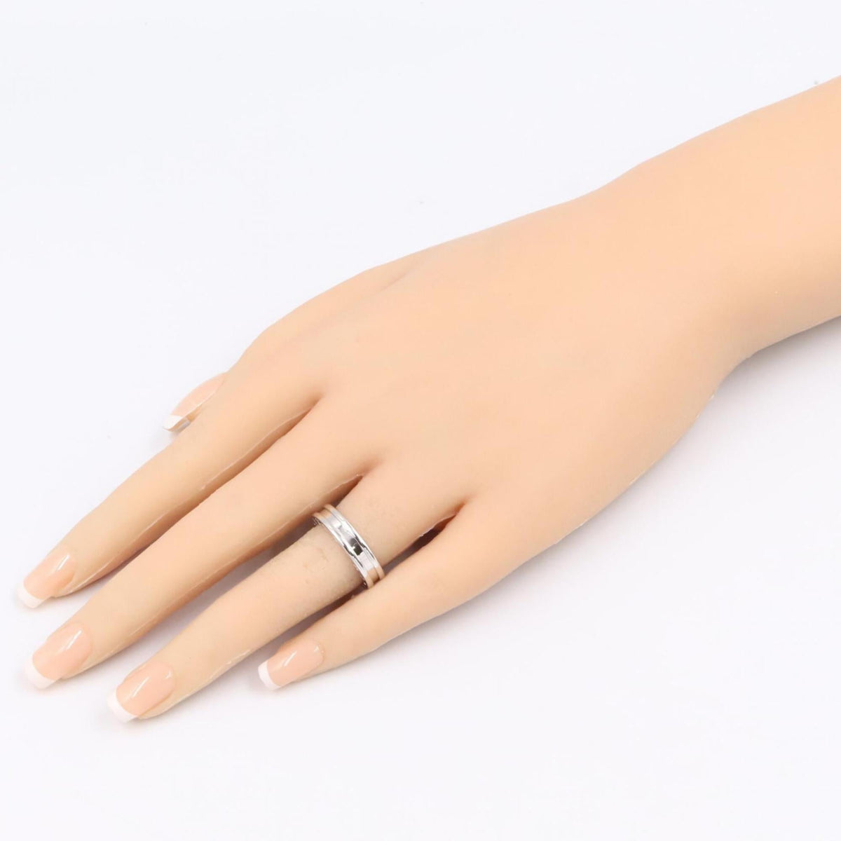 Bvlgari Silver White Gold (18K) Band Ring (Pre-Owned)
