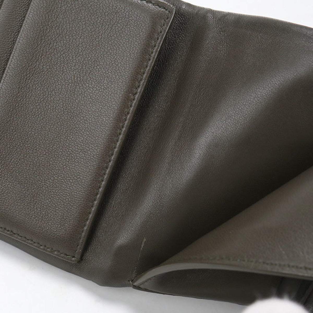 Saint Laurent Gray Leather Wallet (Tri-Fold) (Pre-Owned)