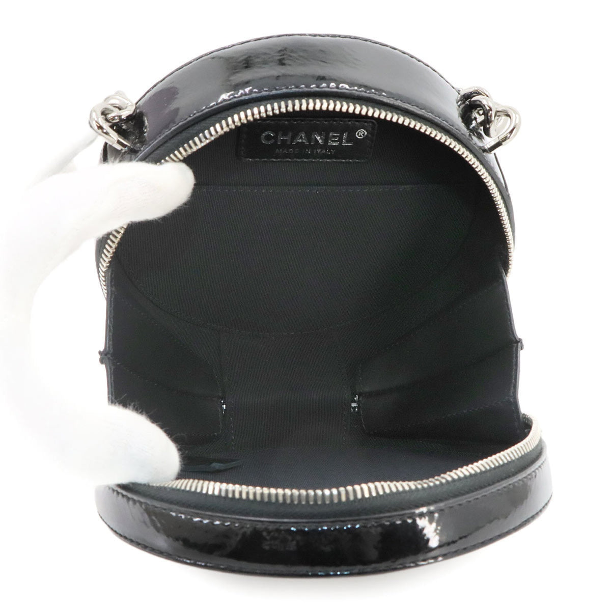 Chanel Black Patent Leather Handbag Shoulder Bag (Pre-Owned)