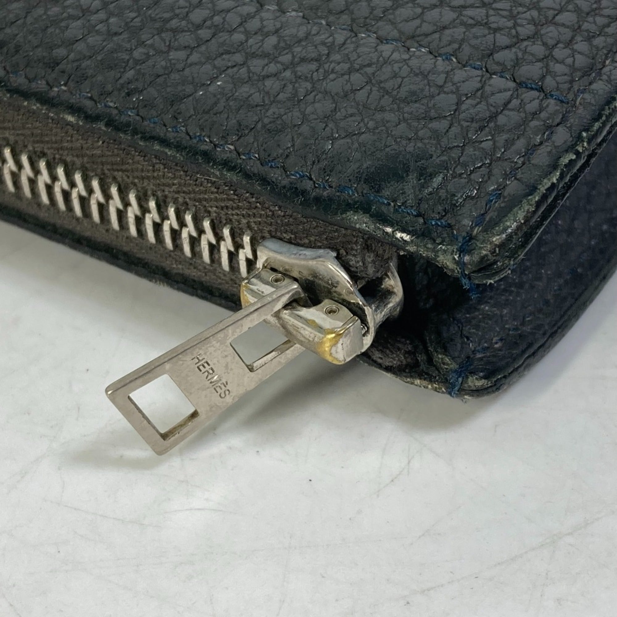 Hermes Gray Leather Clutch Bag (Pre-Owned)