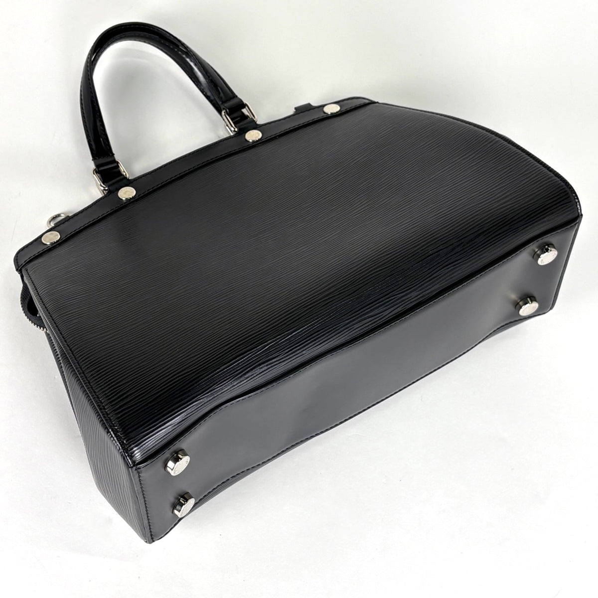 Louis Vuitton Black Noir Epi Leather Handbag (Pre-Owned)