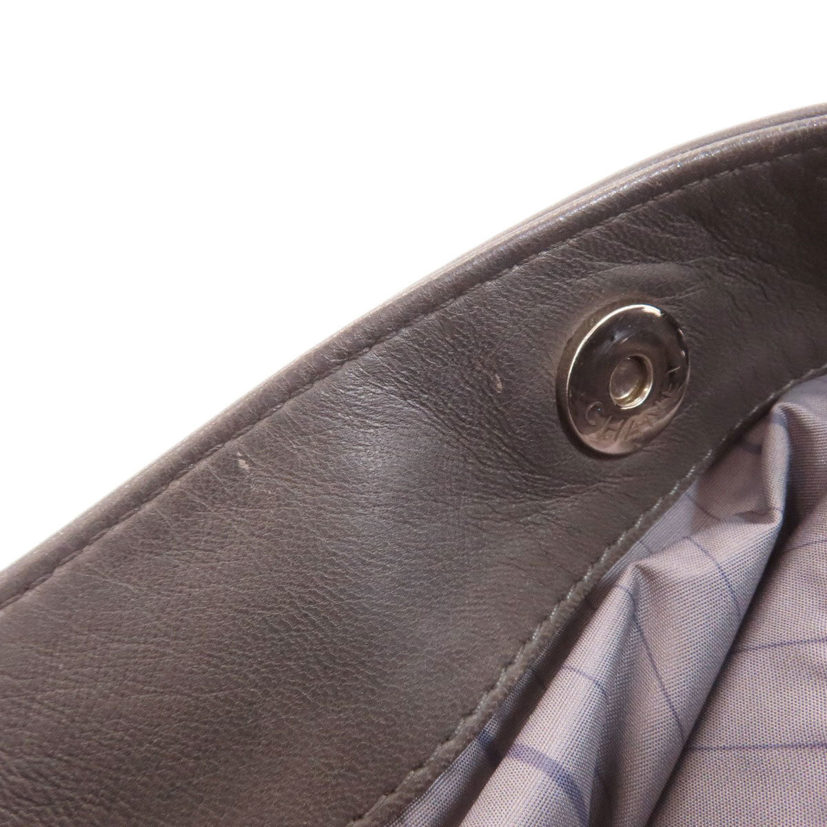 Chanel Dark Gray Leather Shoulder Bag (Pre-Owned)