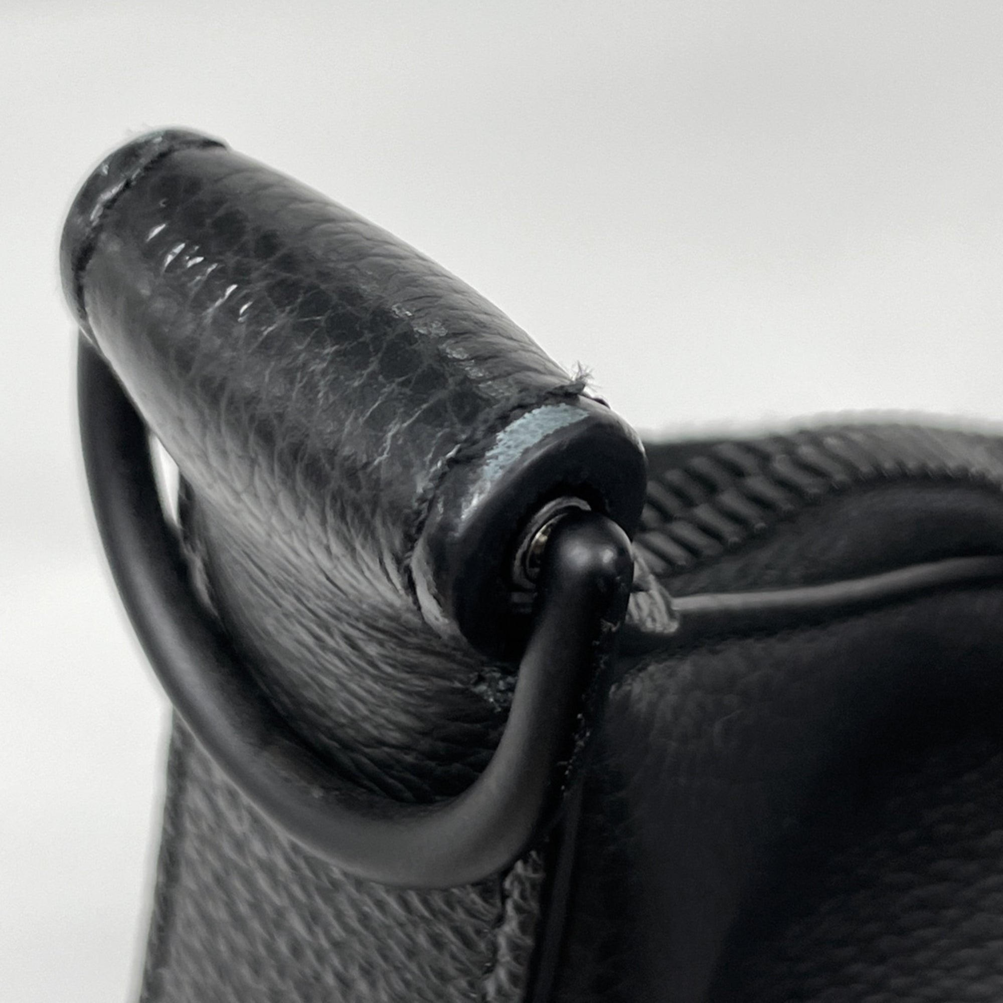 Balenciaga Black Leather Handbag (Pre-Owned)