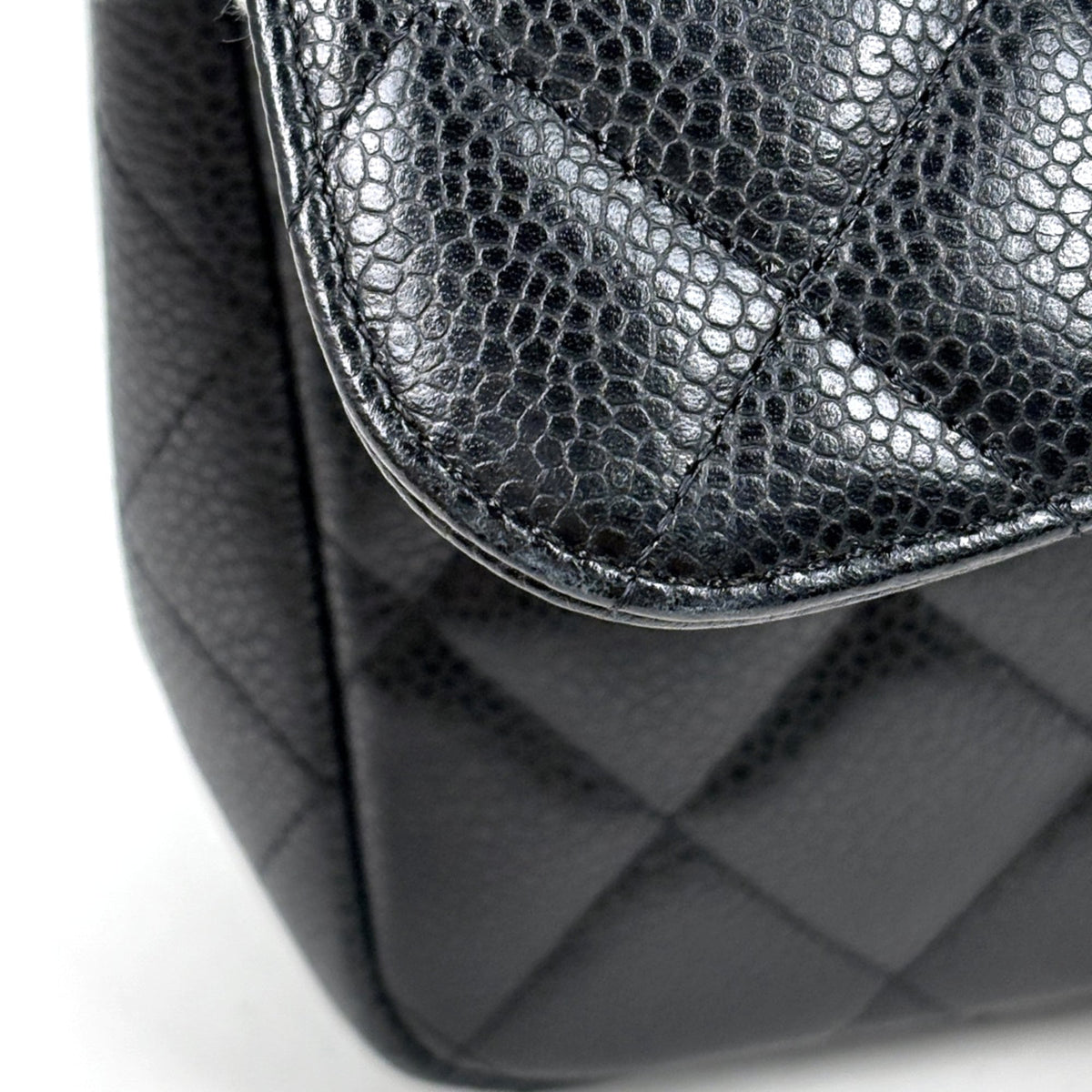 Chanel Matelasse Black Grained Calfskin Shoulder Bag (Pre-Owned)