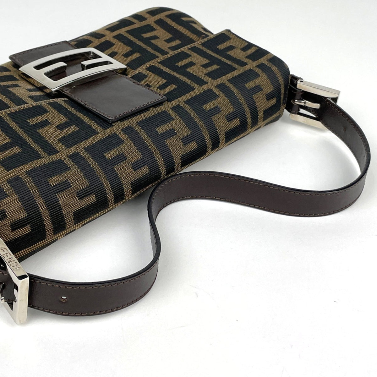 Fendi Brown Canvas Leather Shoulder Bag (Pre-Owned)