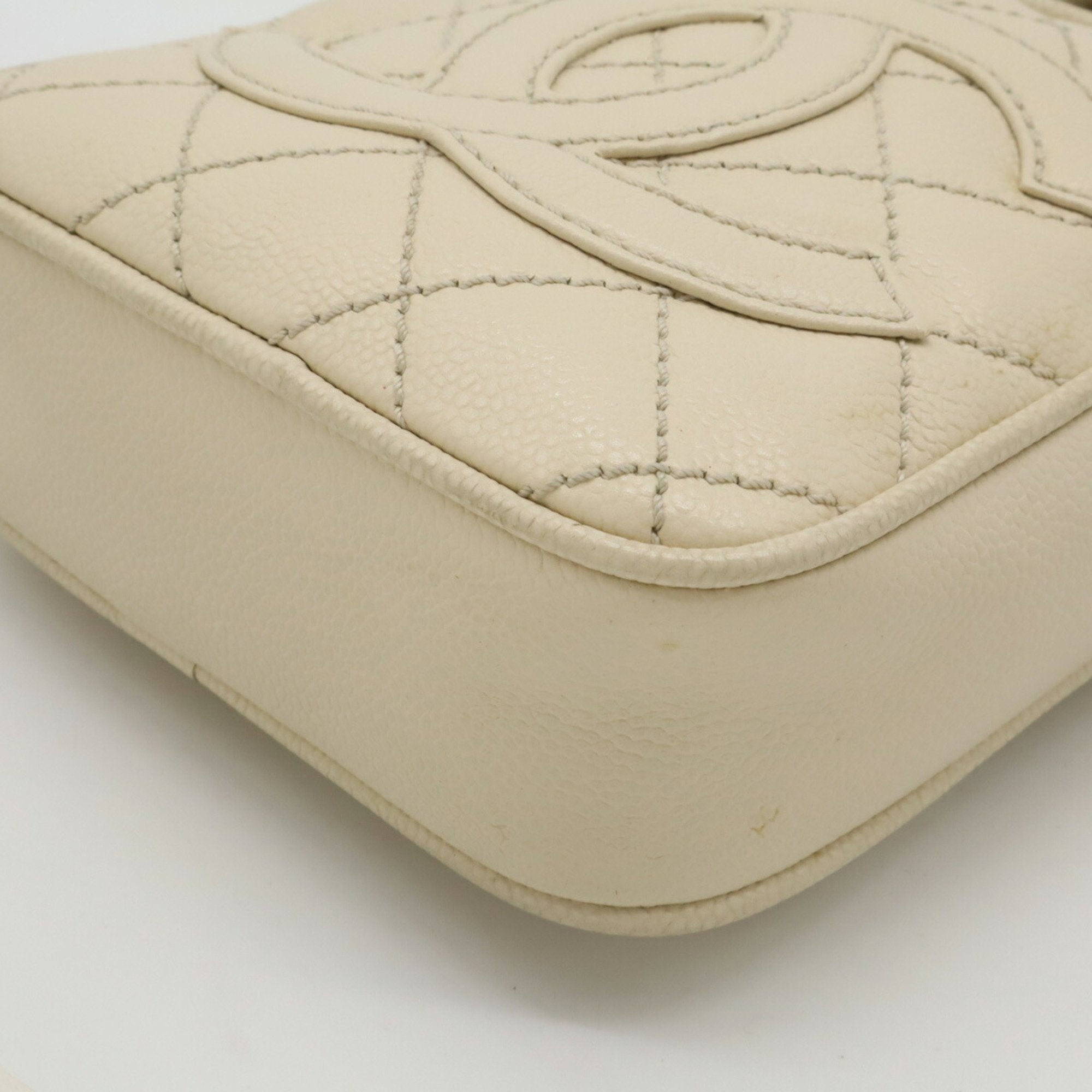 Chanel Light Beige Caviar Leather Pochette Shoulder Bag (Pre-Owned)