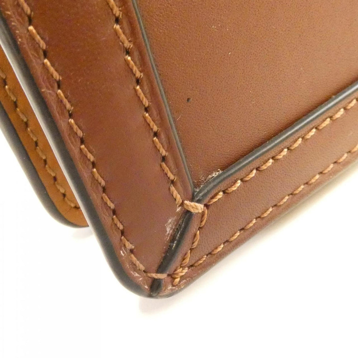 Loewe Brown Leather Shoulder Bag (Pre-Owned)