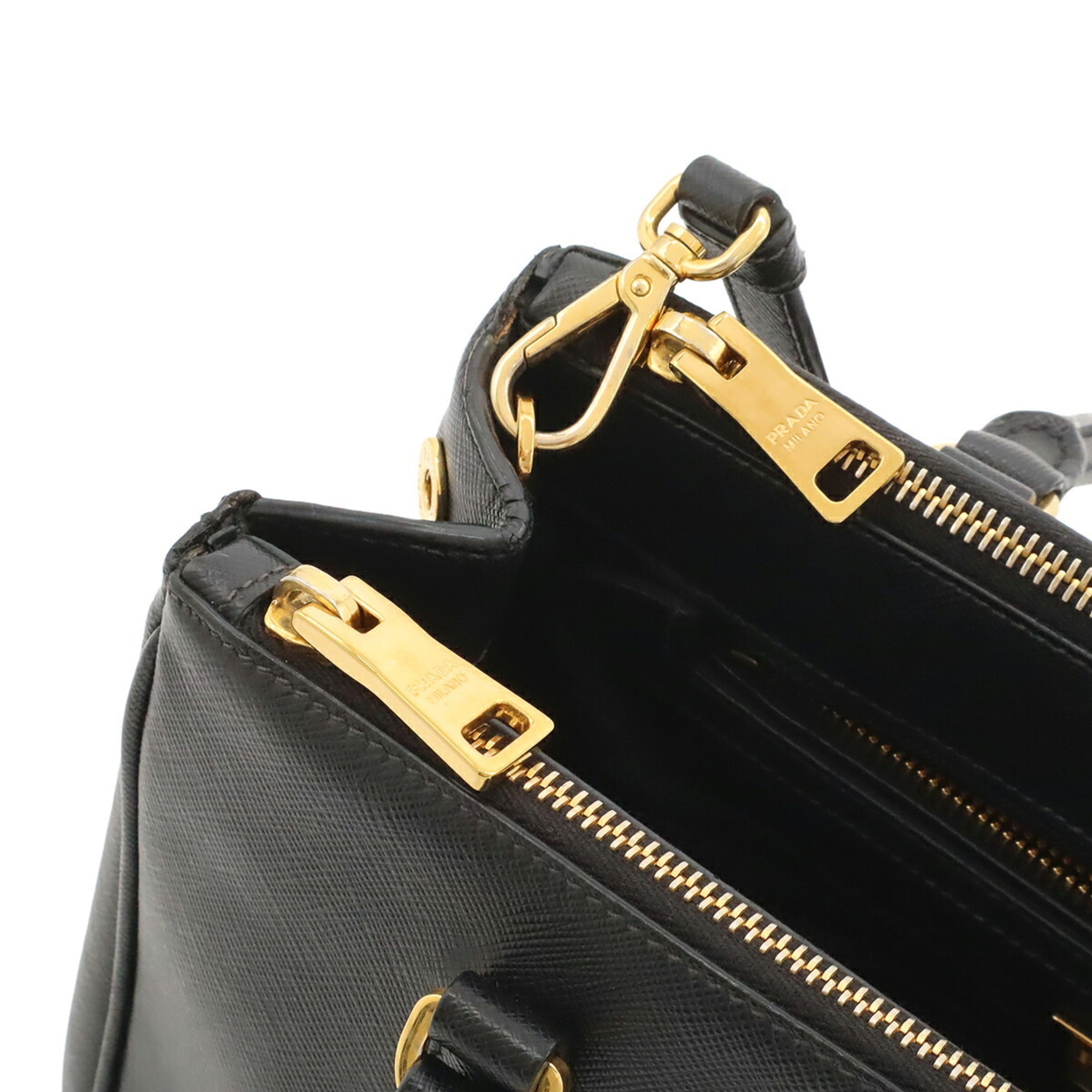 Prada Black Nero Saffiano Handbag (Pre-Owned)