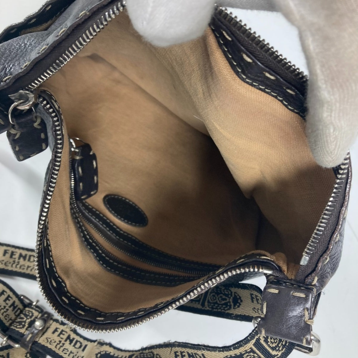 Fendi Dark Brown Leather Pochette Shoulder Bag (Pre-Owned)
