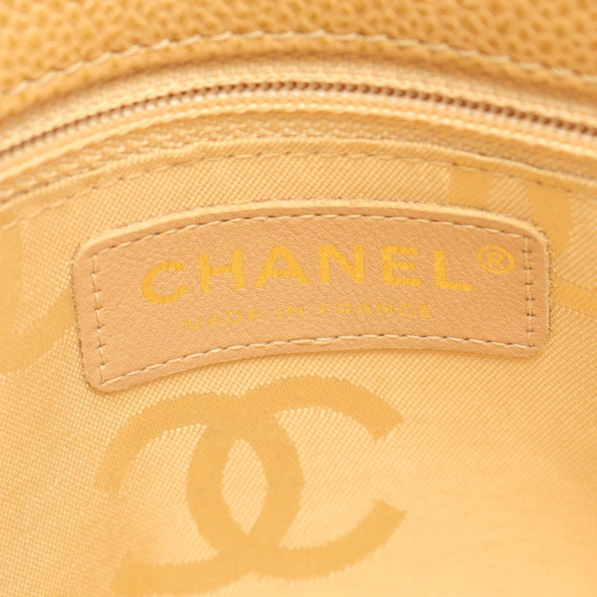 Chanel Beige Leather Handbag (Pre-Owned)