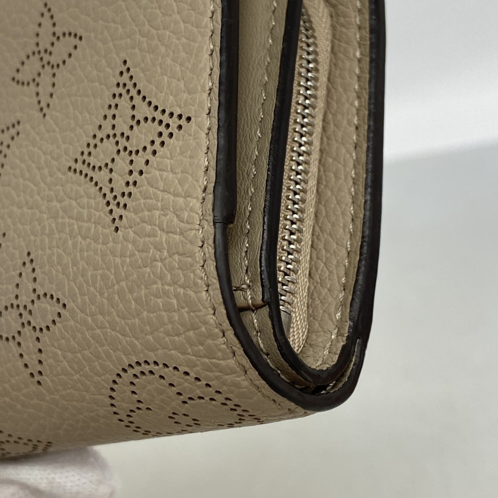 Louis Vuitton Galle Wallet (Bi-Fold) (Pre-Owned)