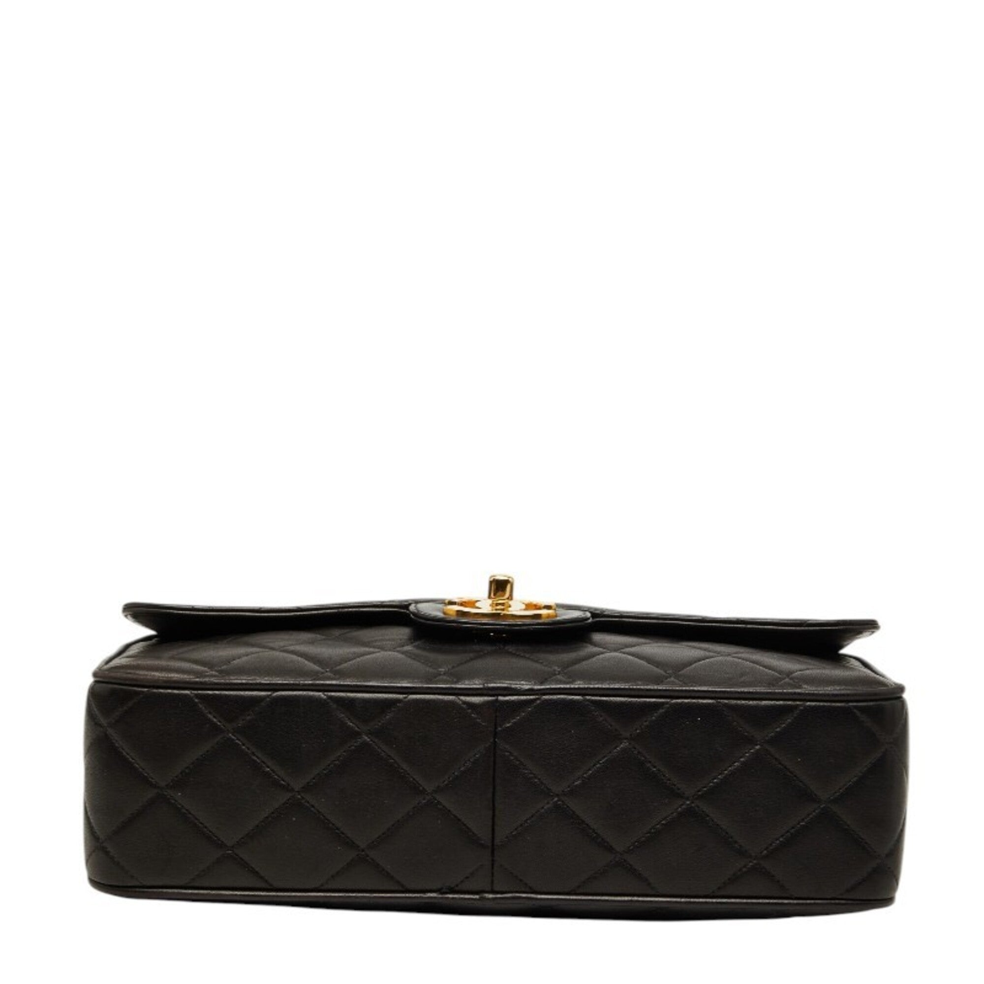 Chanel Black Leather Shoulder Bag (Pre-Owned)