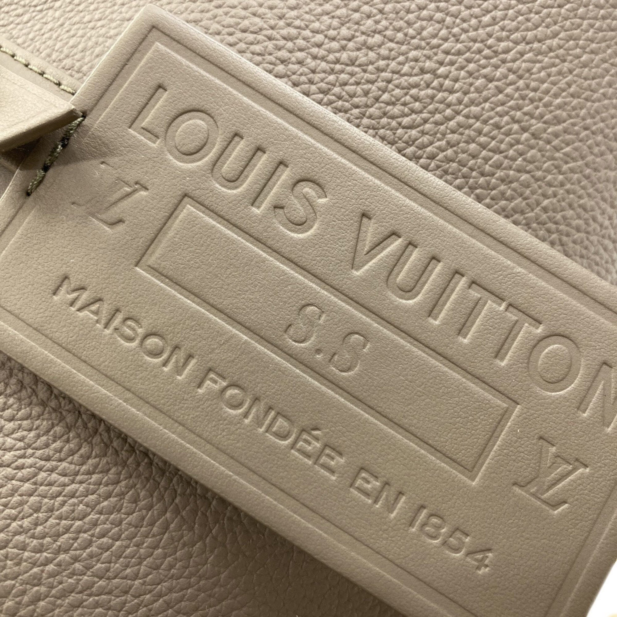 Louis Vuitton Khaki Leather Shoulder Bag (Pre-Owned)