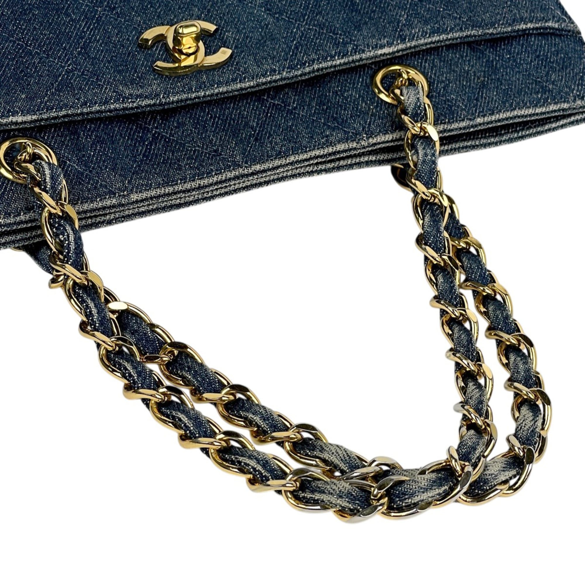 Chanel Matelasse Blue Denim Handbag Tote Bag (Pre-Owned)