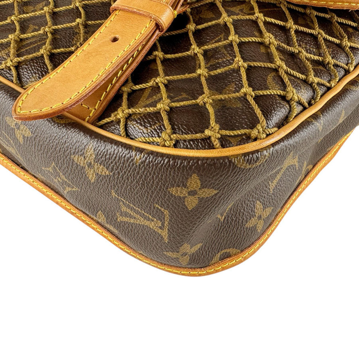 Louis Vuitton Brown Monogram Monogram Shoulder Bag (Pre-Owned)