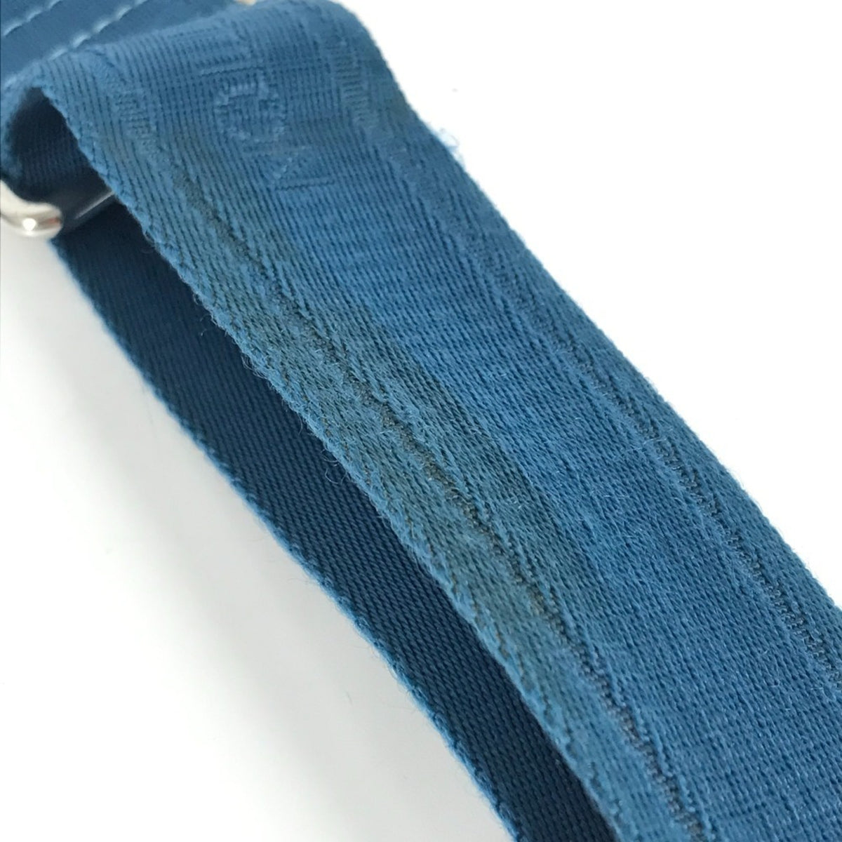 Louis Vuitton Blue Taiga Leather Messenger Bag Shoulder Bag (Pre-Owned)