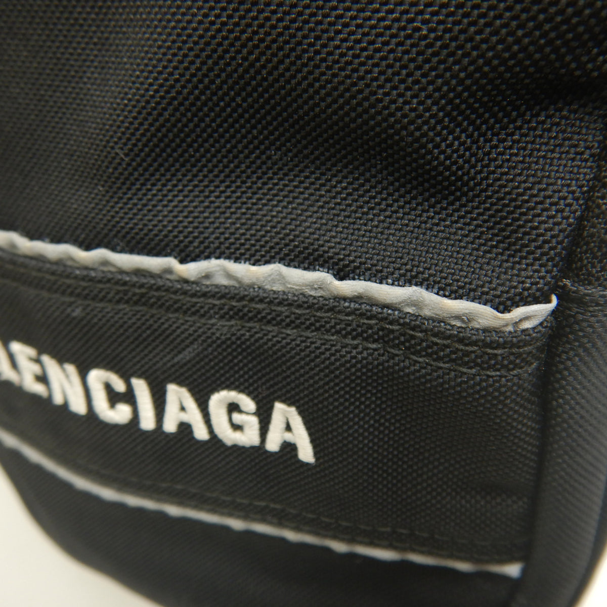 Balenciaga Black Nylon Messenger Bag Shoulder Bag (Pre-Owned)