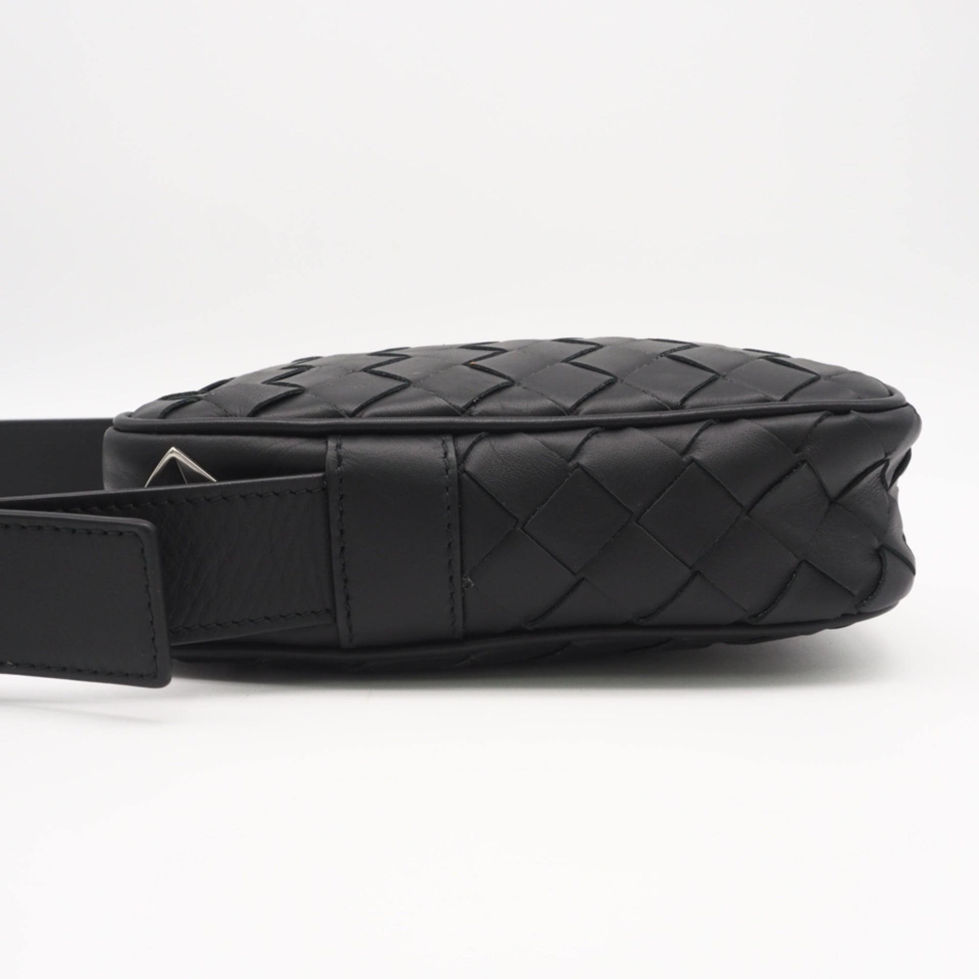 Bottega Veneta Intrecciato Black Leather Shoulder Bag Sling Bag (Pre-Owned)