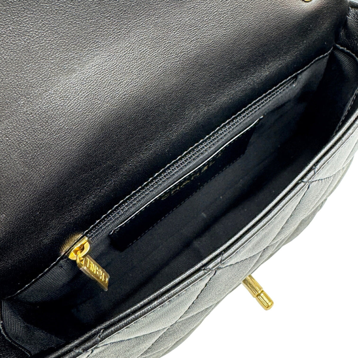 Chanel Black Shoulder Bag (Pre-Owned)