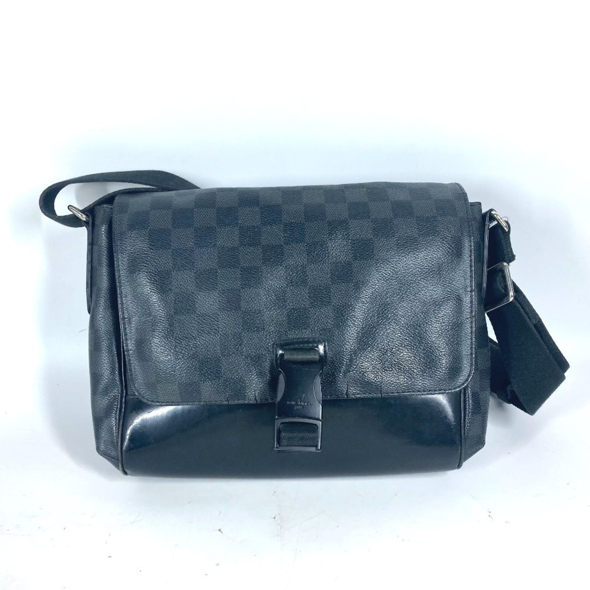Louis Vuitton Black Damier Graphite Messenger Bag Shoulder Bag (Pre-Owned)