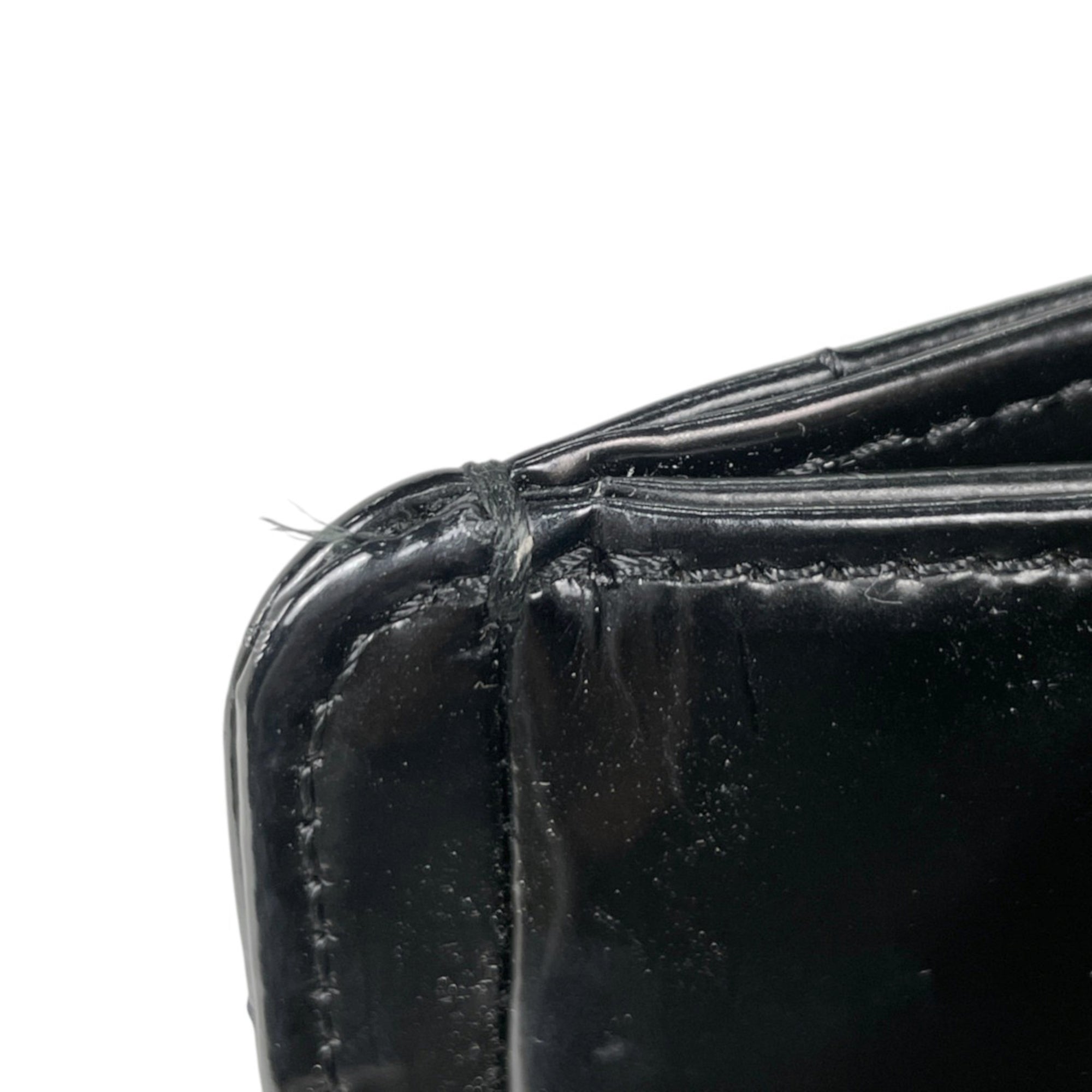 Chanel Boy Chanel Black Leather Handbag Shoulder Bag (Pre-Owned)