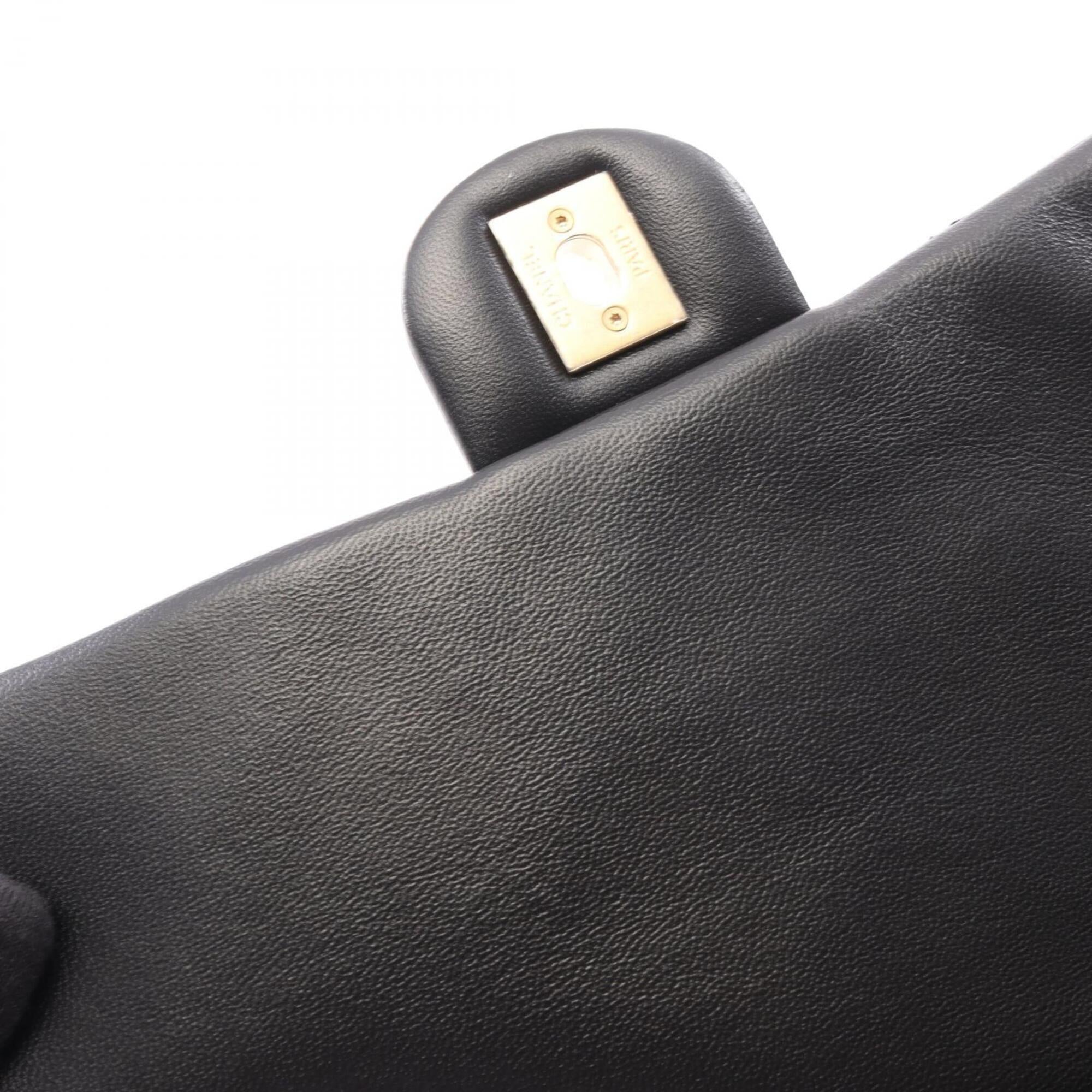Chanel Black Leather Handbag Shoulder Bag (Pre-Owned)