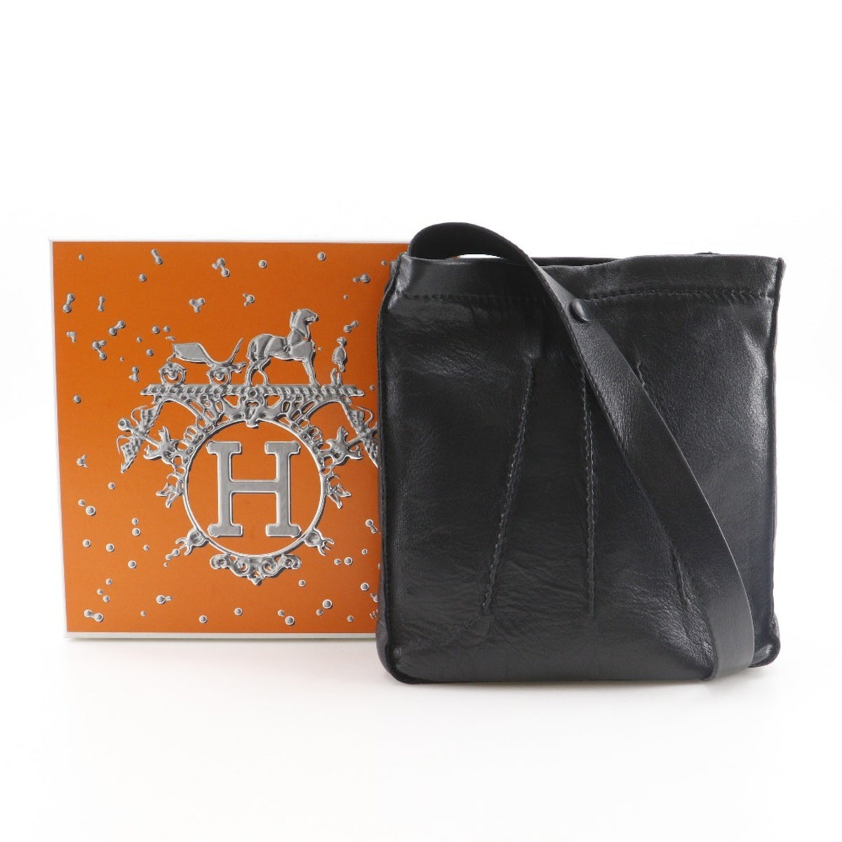 Hermes Black Leather Shoulder Bag (Pre-Owned)