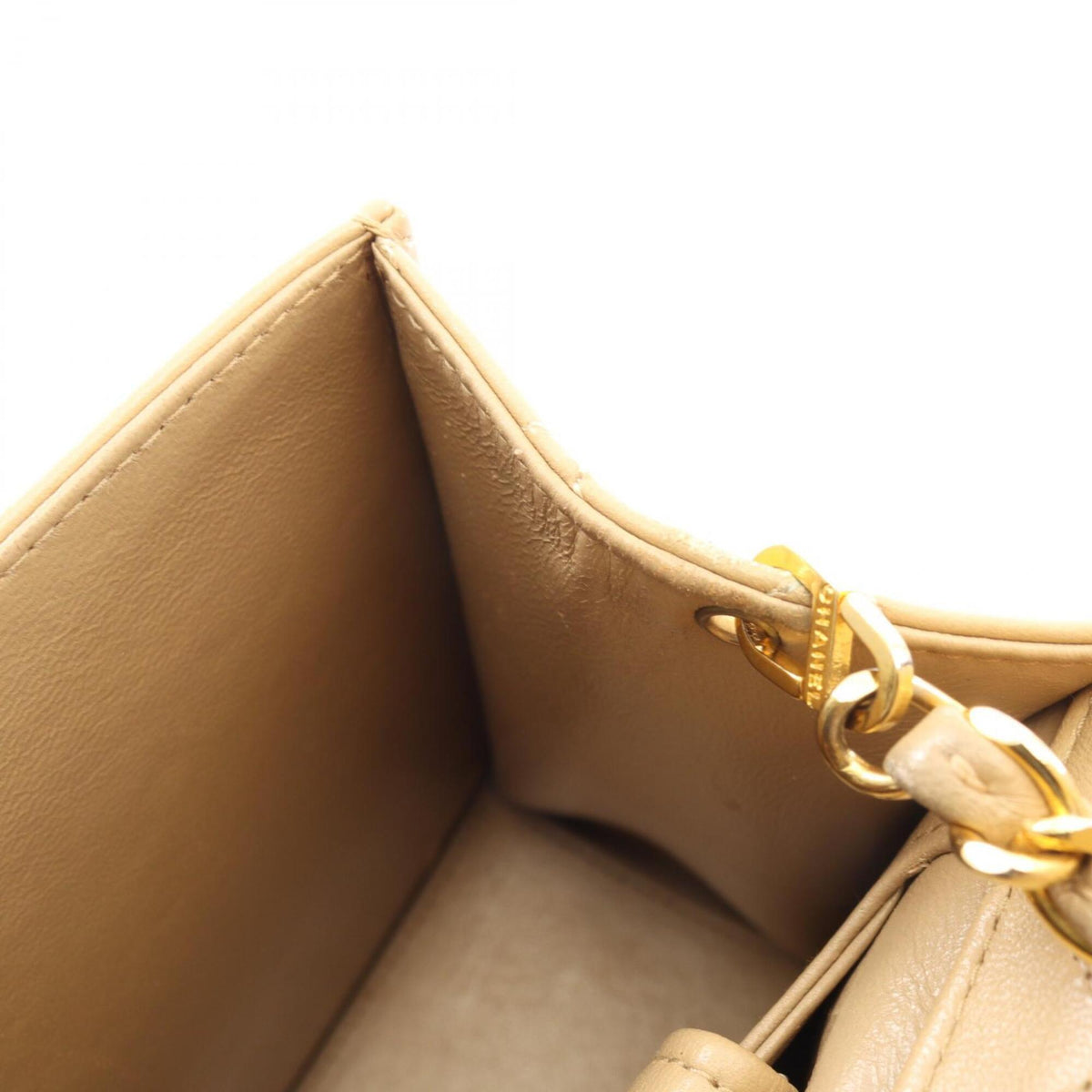 Chanel Matelasse Beige Leather Handbag Shoulder Bag (Pre-Owned)