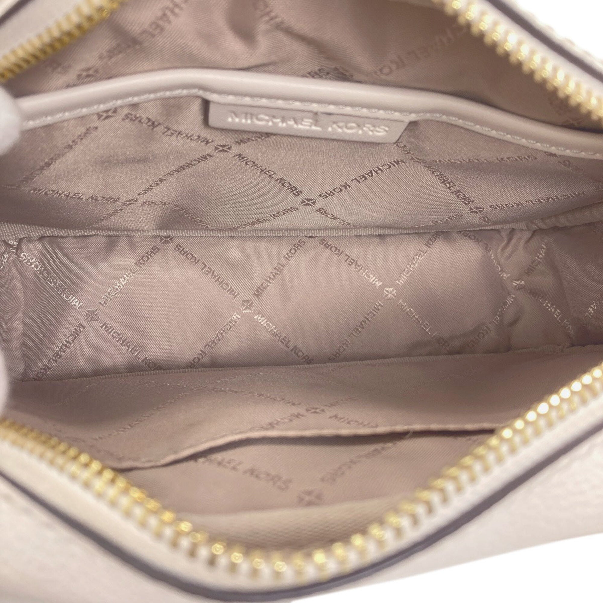 Michael Kors White Leather Shoulder Bag (Pre-Owned)