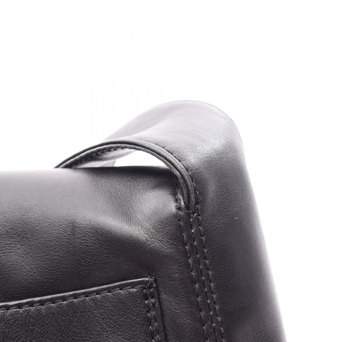 Chanel Black Leather Handbag Shoulder Bag (Pre-Owned)