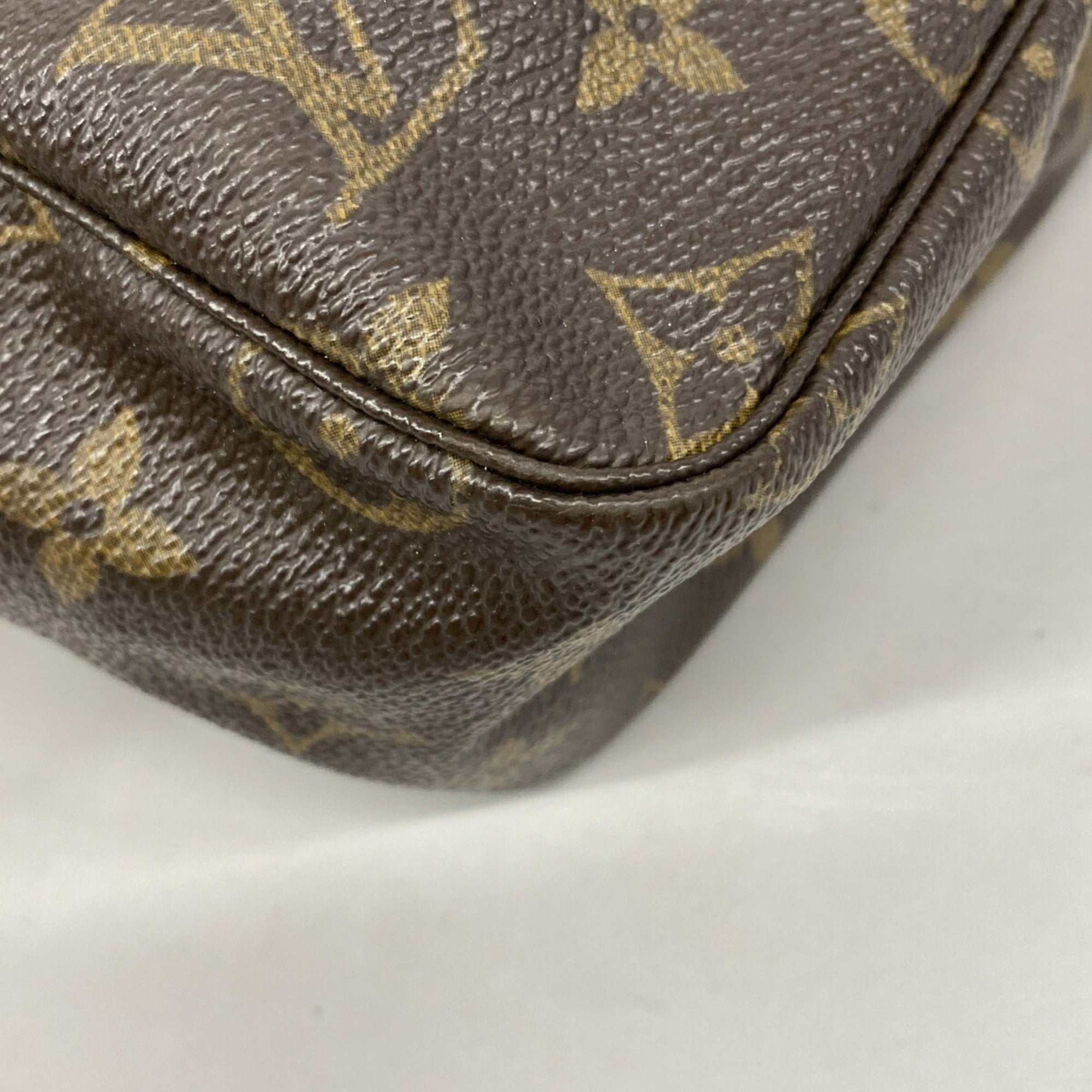 Louis Vuitton Brown Pouch (Pre-Owned)