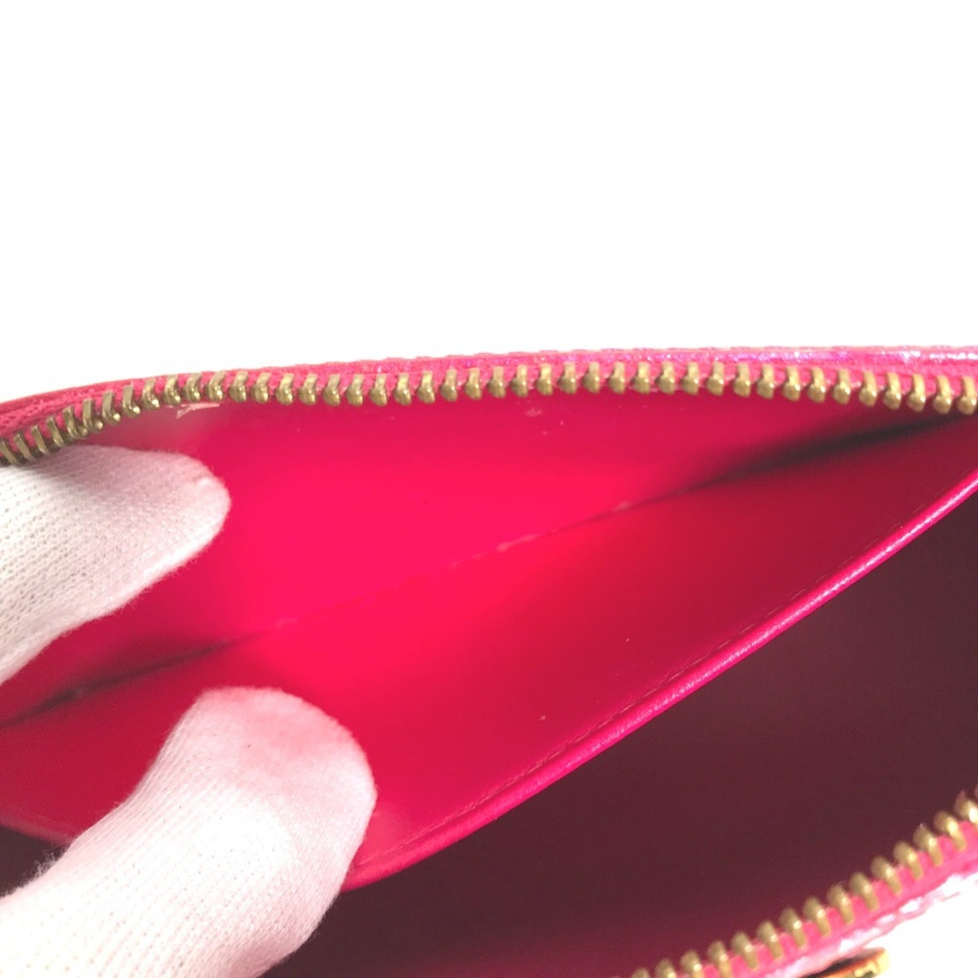 Louis Vuitton Pink Rose Pop Patent Leather Pouch Wash Bag (Pre-Owned)