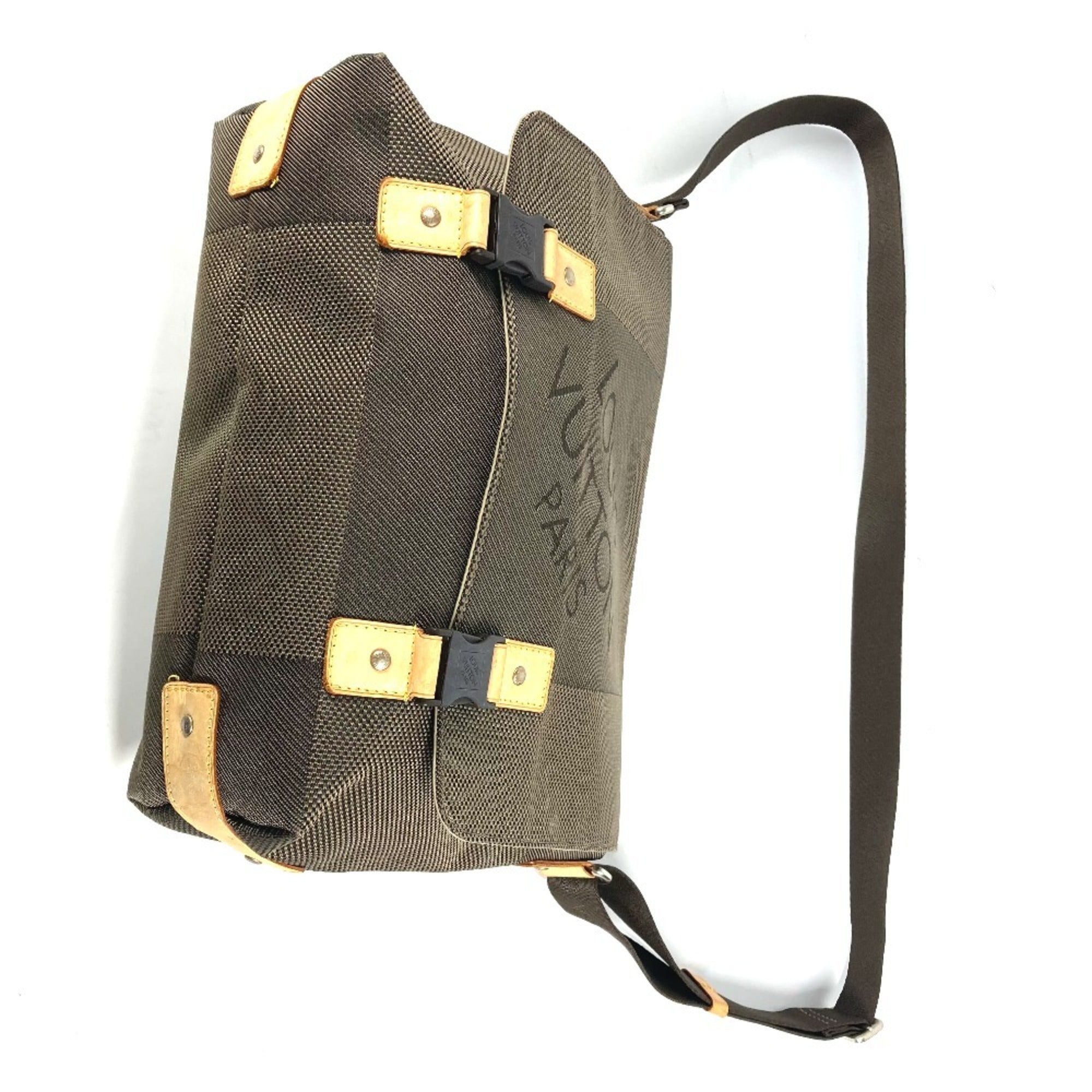 Louis Vuitton Khaki Damier Geant Messenger Bag Shoulder Bag (Pre-Owned)