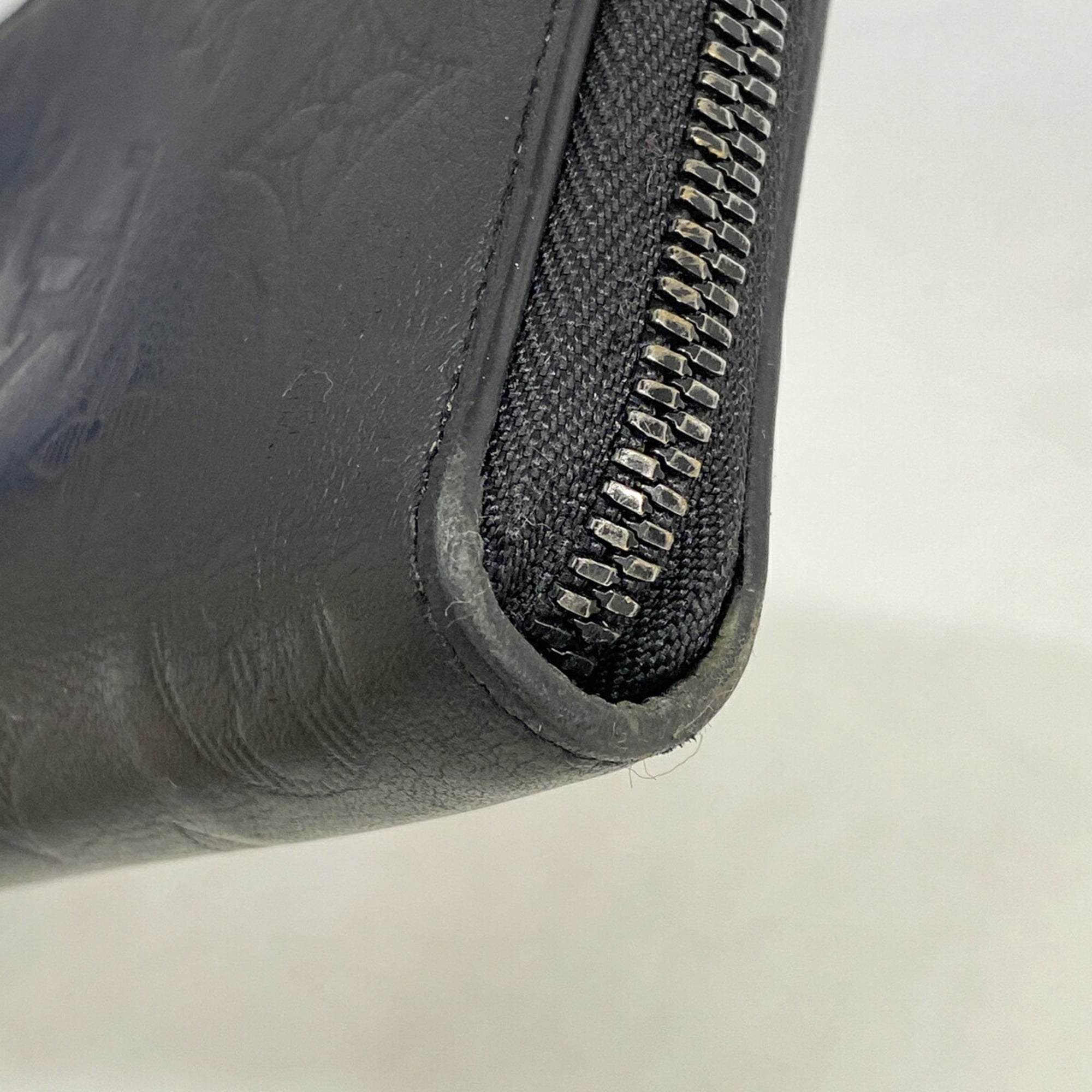 Louis Vuitton Black Long Wallet (Bi-Fold) (Pre-Owned)