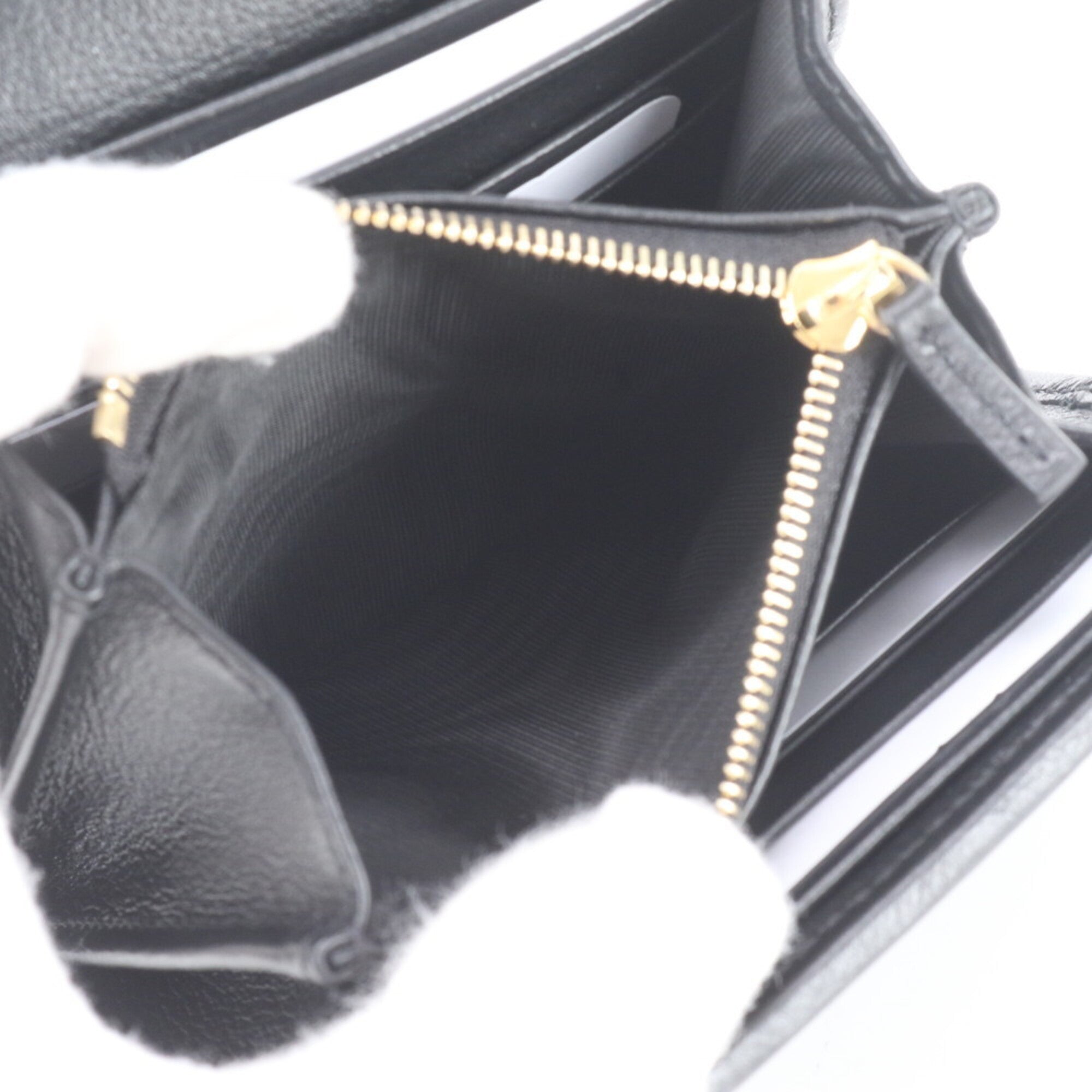 Gucci Black Leather Chain/Shoulder Wallet (Pre-Owned)