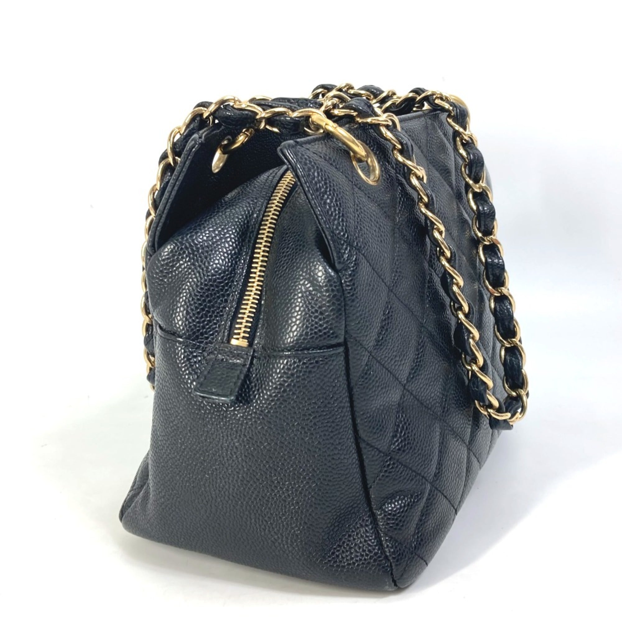 Chanel Black Leather Shoulder Bag (Pre-Owned)