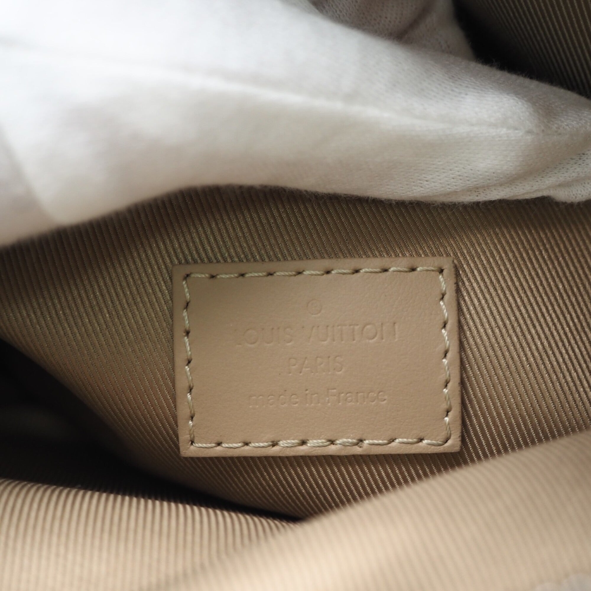 Louis Vuitton Beige Shoulder Bag (Pre-Owned)