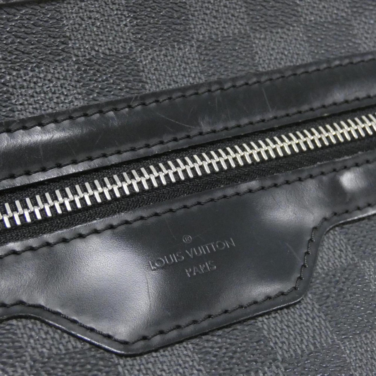 Louis Vuitton Damier Graphite Gray Damier Graphite Shoulder Bag (Pre-Owned)