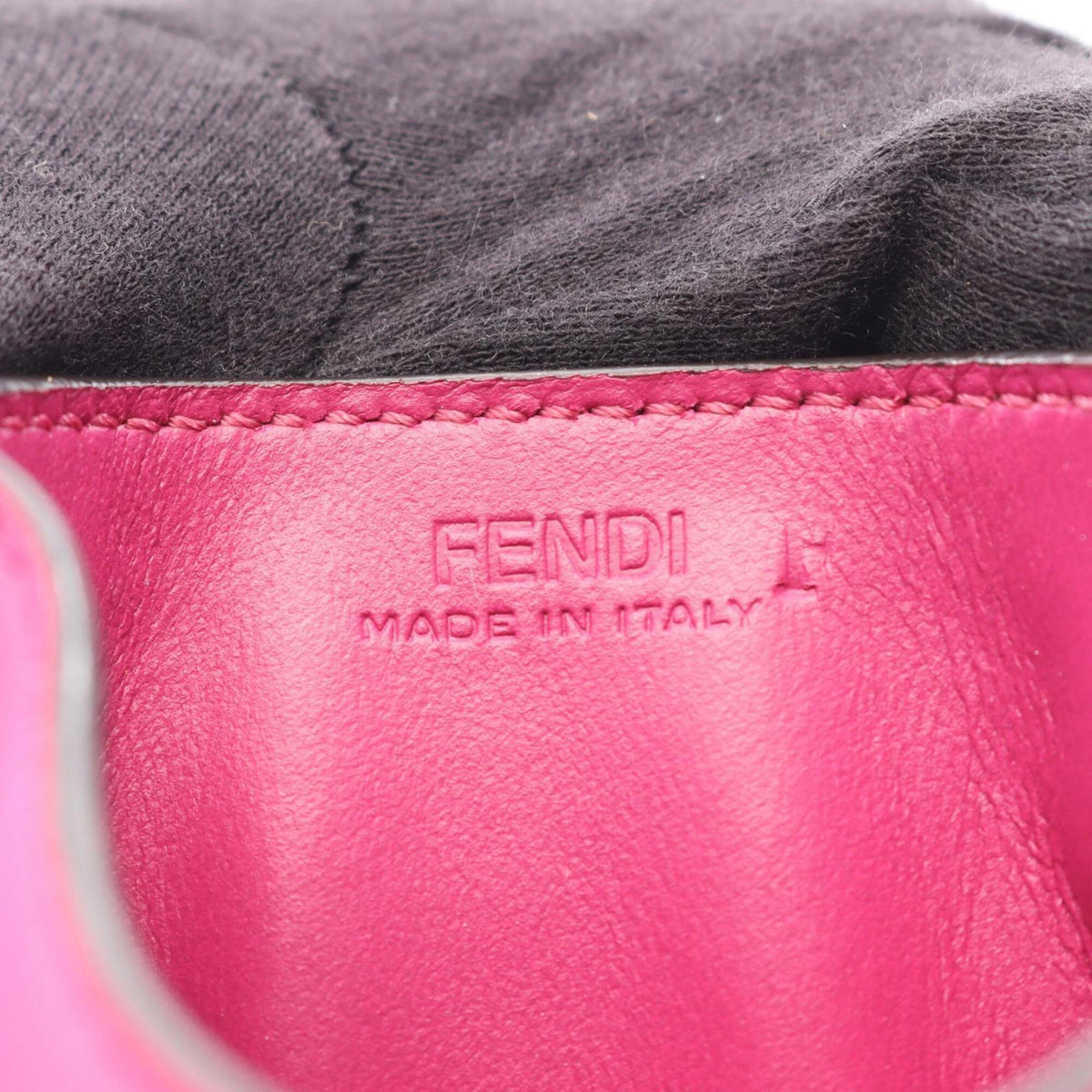 Fendi Pink Leather Pouch Shoulder Bag (Pre-Owned)