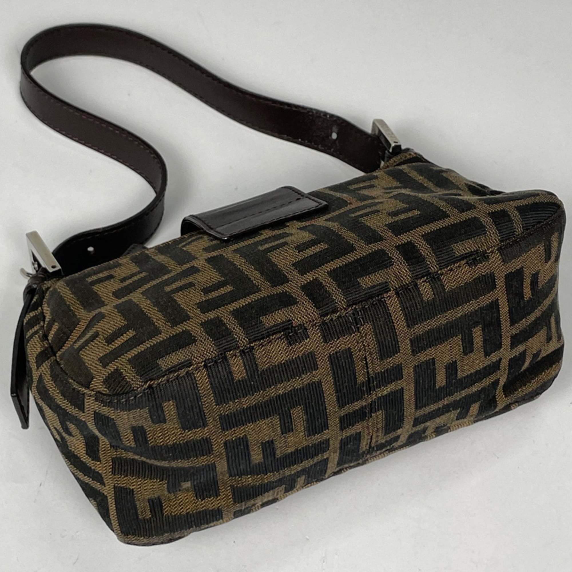 Fendi Brown Canvas Leather Handbag (Pre-Owned)